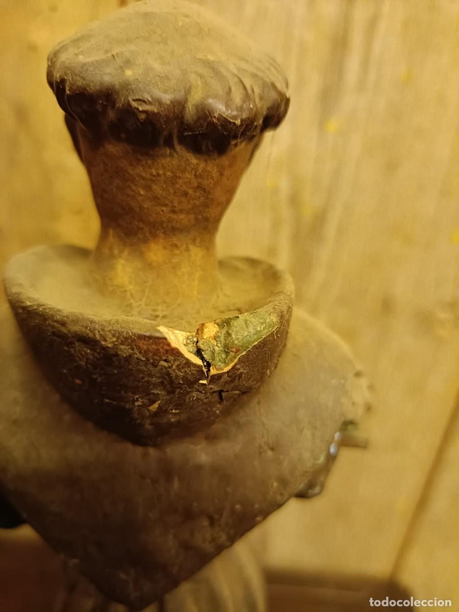 Arte: Figura de santo con libro como atributo - Foto 5