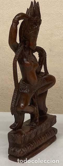 Arte: Figura de Apsara danzando en madera noble - Foto 5