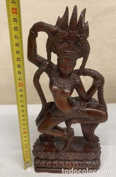 Arte: Figura de Apsara danzando en madera noble - Foto 7
