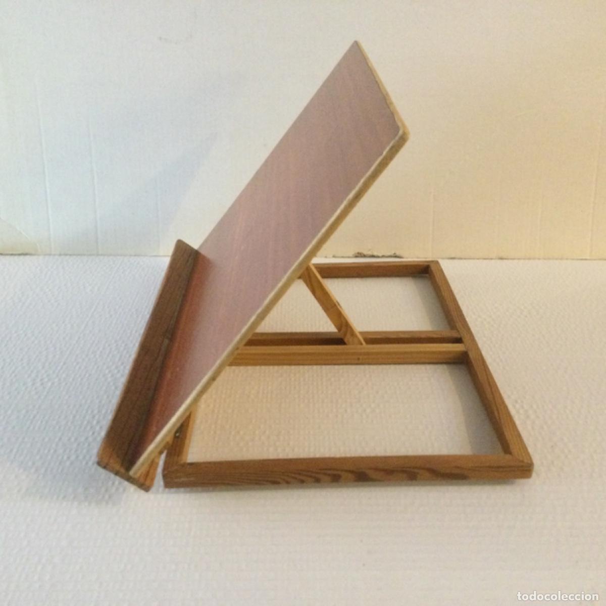 Arte: Atril de madera. Gran dimensi&oacute;n 45 x 34 cms. - Foto 1