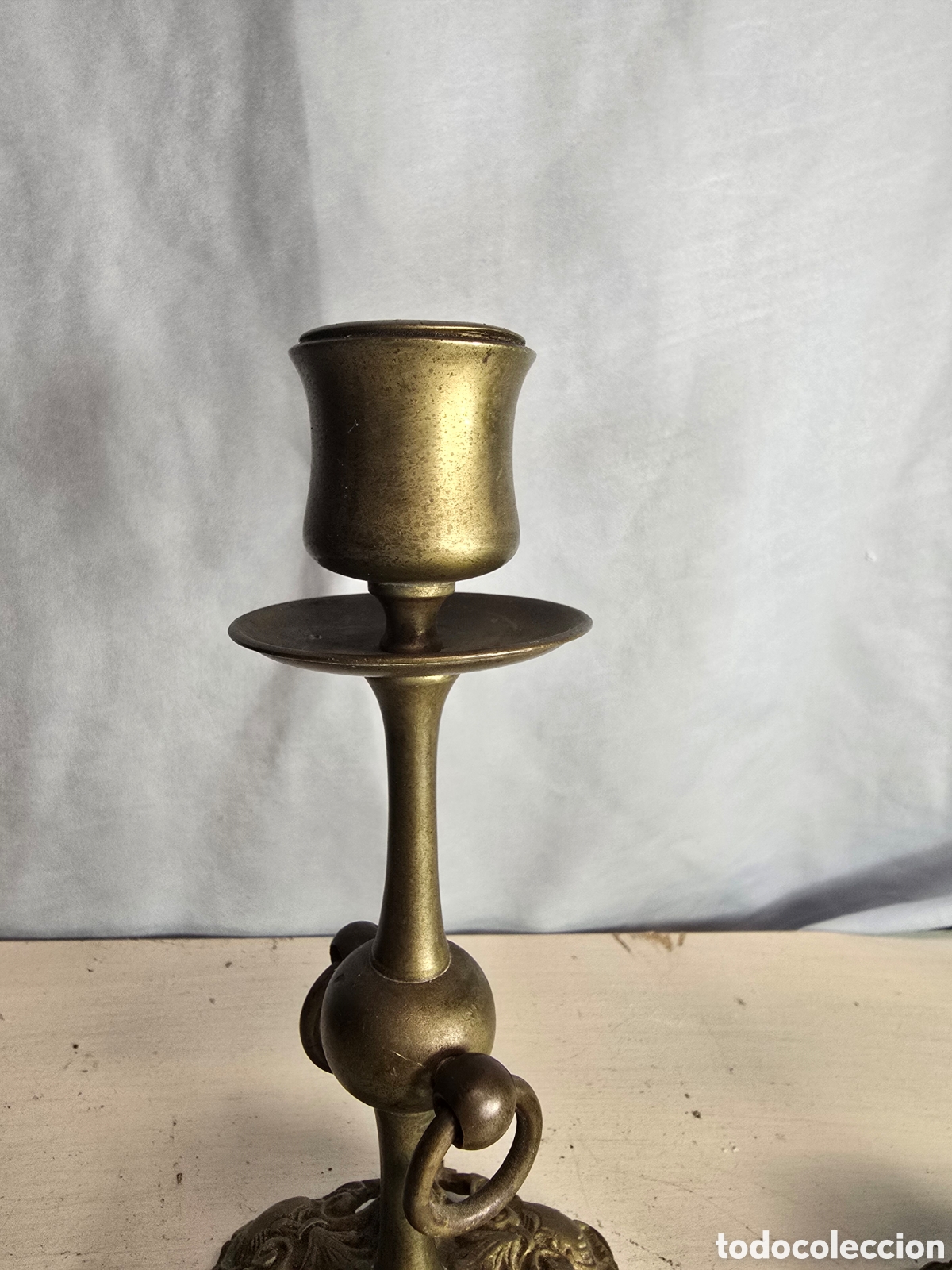 Arte: Pareja de candelabroa de bronce - Foto 3