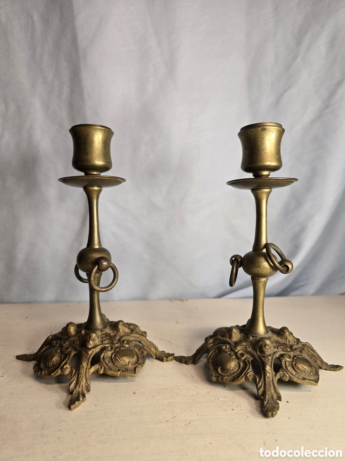 Arte: Pareja de candelabroa de bronce - Foto 1