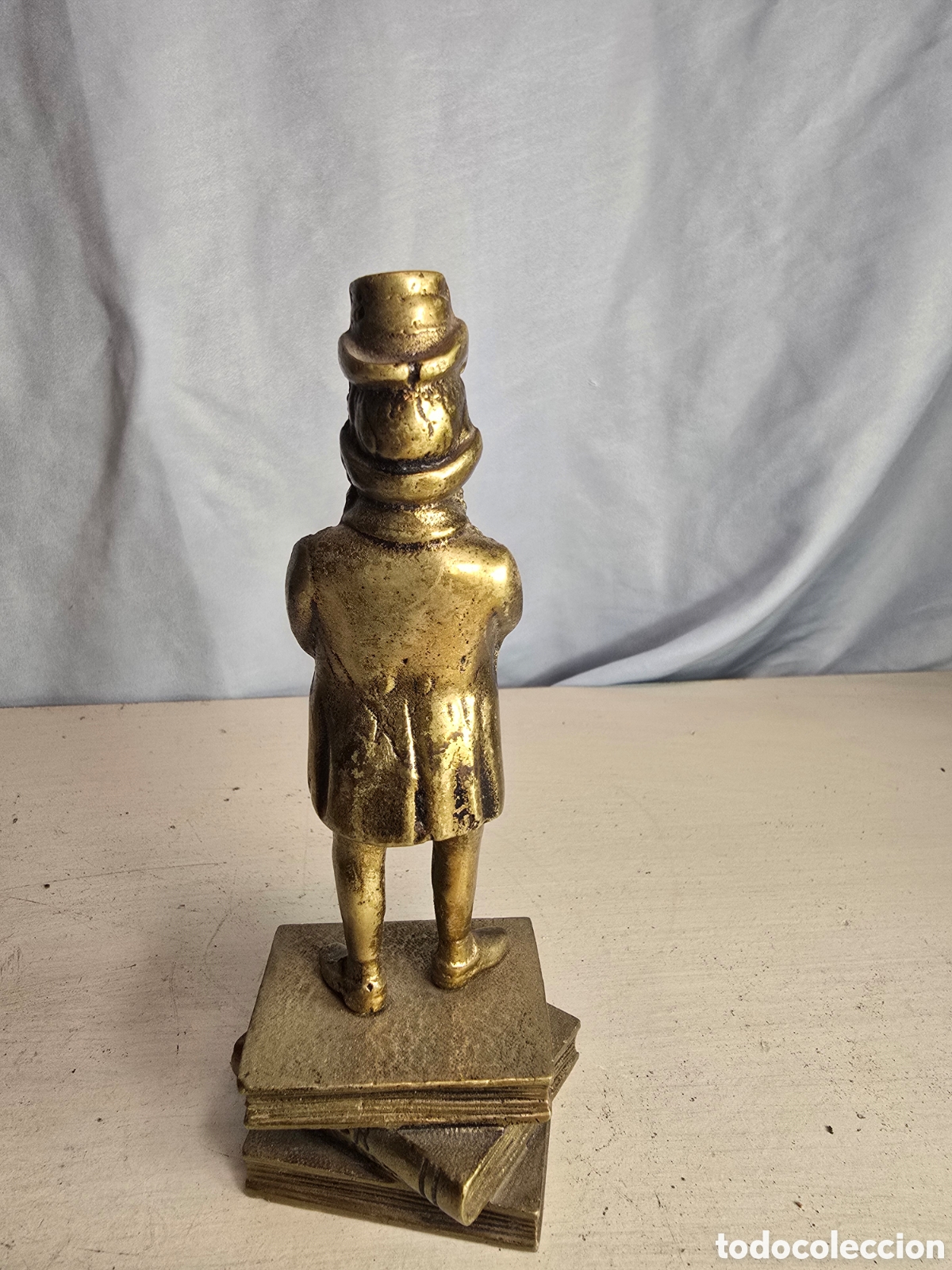 Arte: Estatua Charles Dickens de bronce - Foto 2