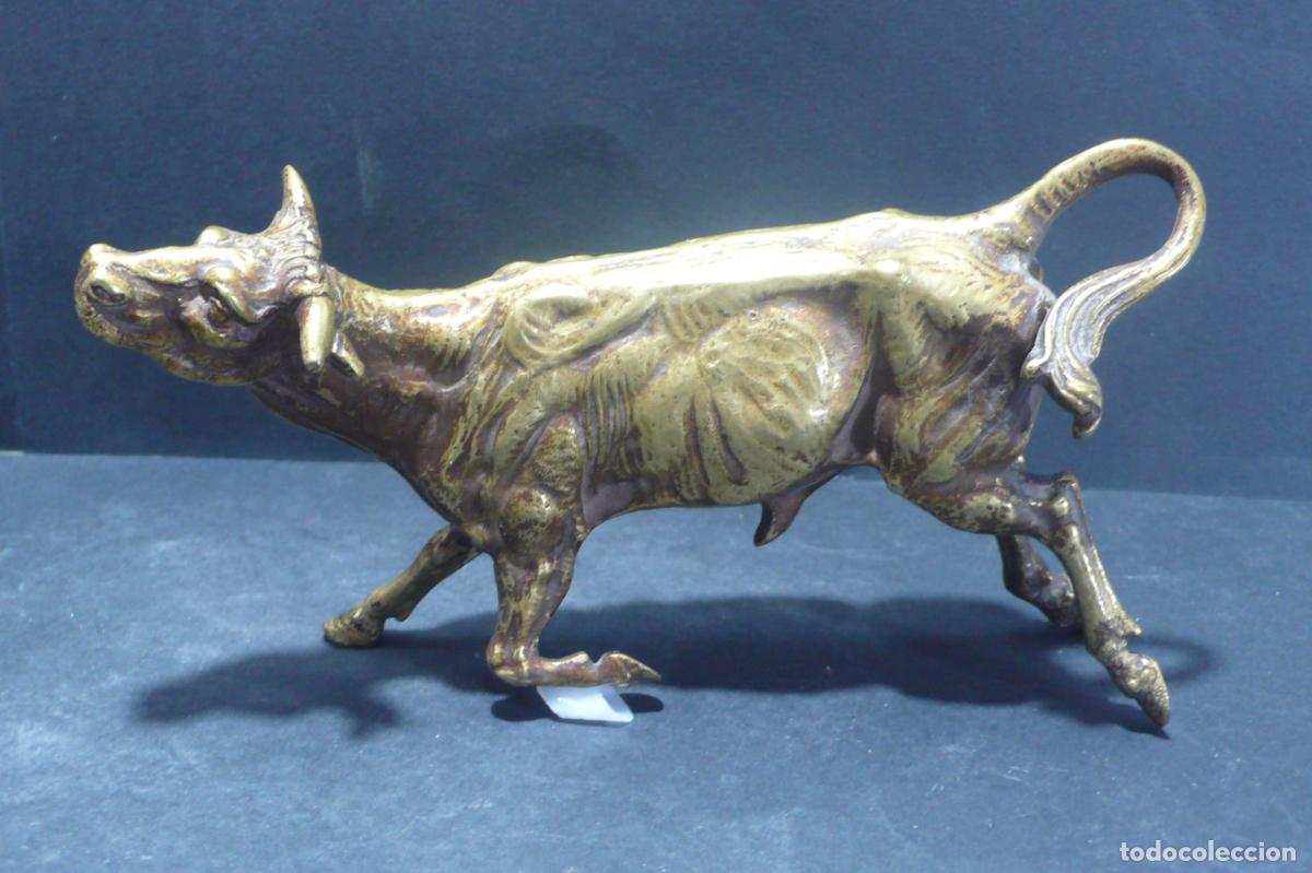 Arte: PEQUE&Ntilde;O TORO EN BRONCE - Foto 1
