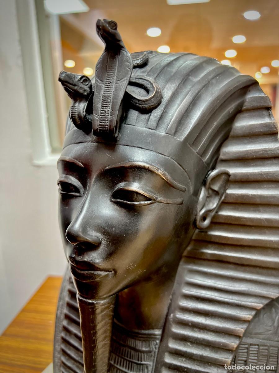 Arte: Escultura de bronce de Tutankham&oacute;n. - Foto 12