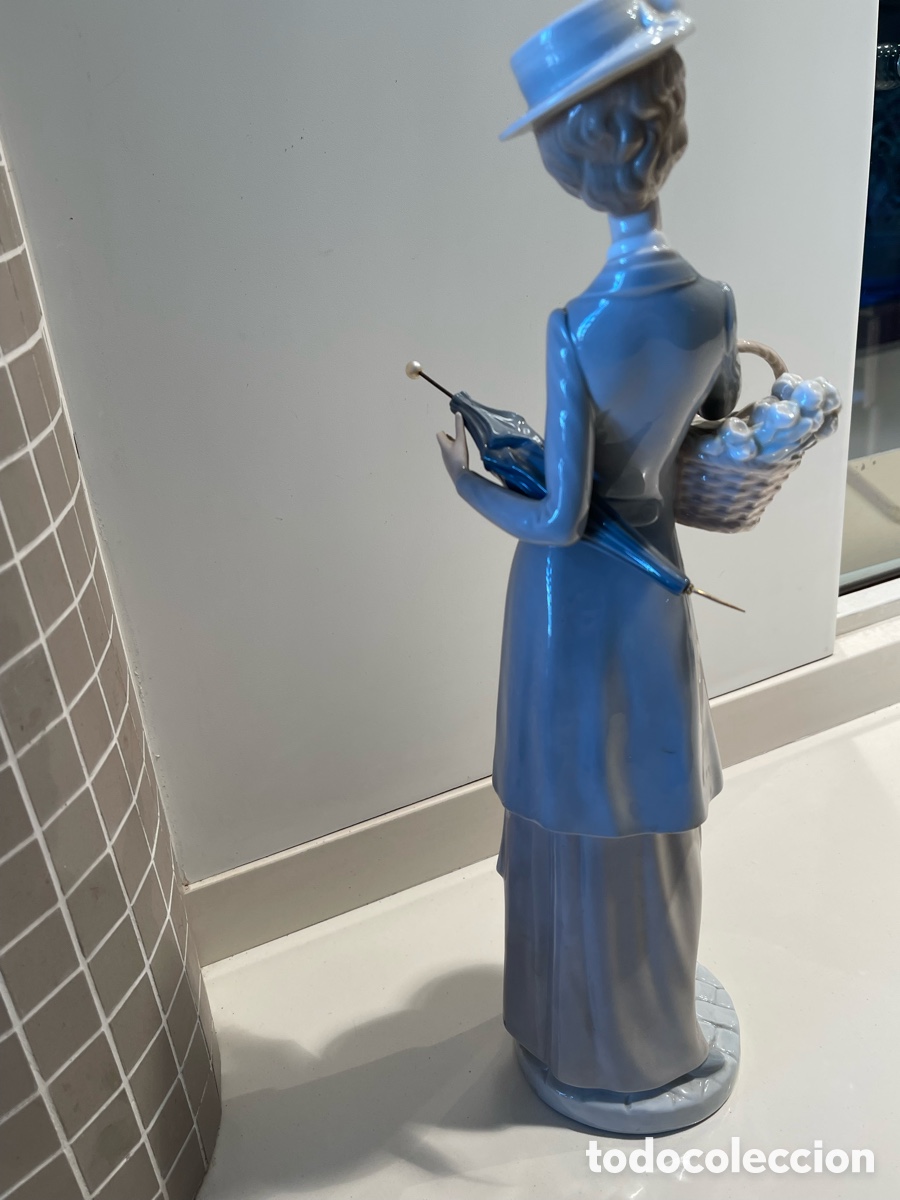 Arte: Dama con paraguas Lladro - Foto 5