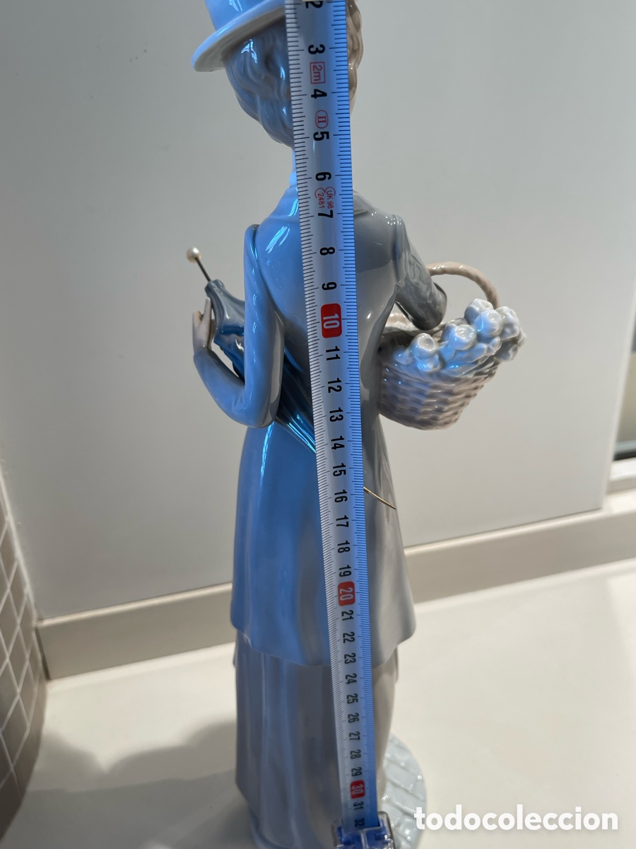 Arte: Dama con paraguas Lladro - Foto 6