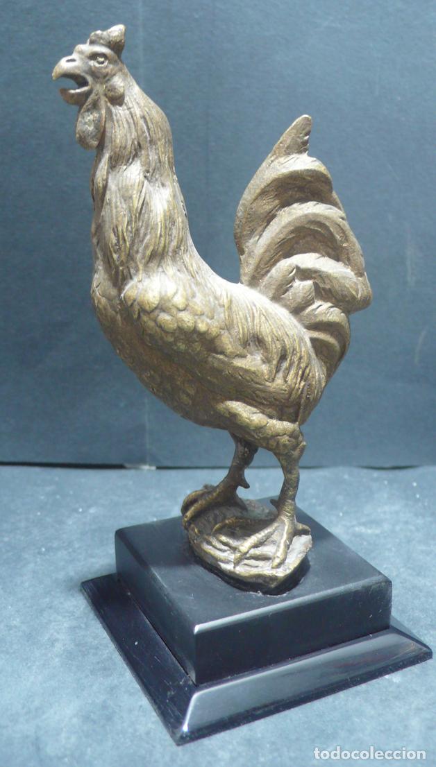 Arte: PEQUE&Ntilde;A GALLINA EN BRONCE - Foto 1