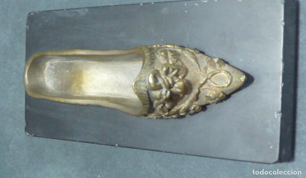 Arte: PEQUE&Ntilde;O ZAPATO EN BRONCE - Foto 3