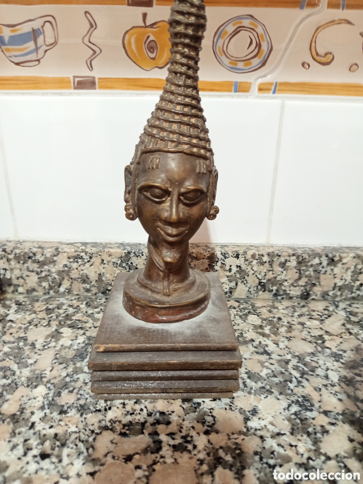 Arte: Cabeza de bronce antiguo - Foto 1