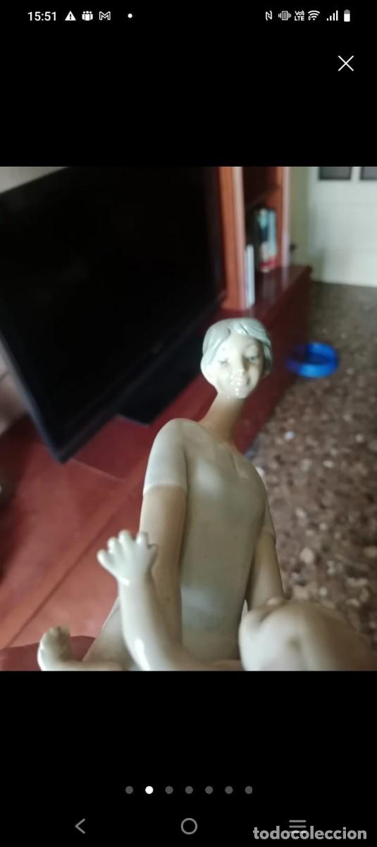 Arte: Mujer abrazando a ni&ntilde;o - Foto 3