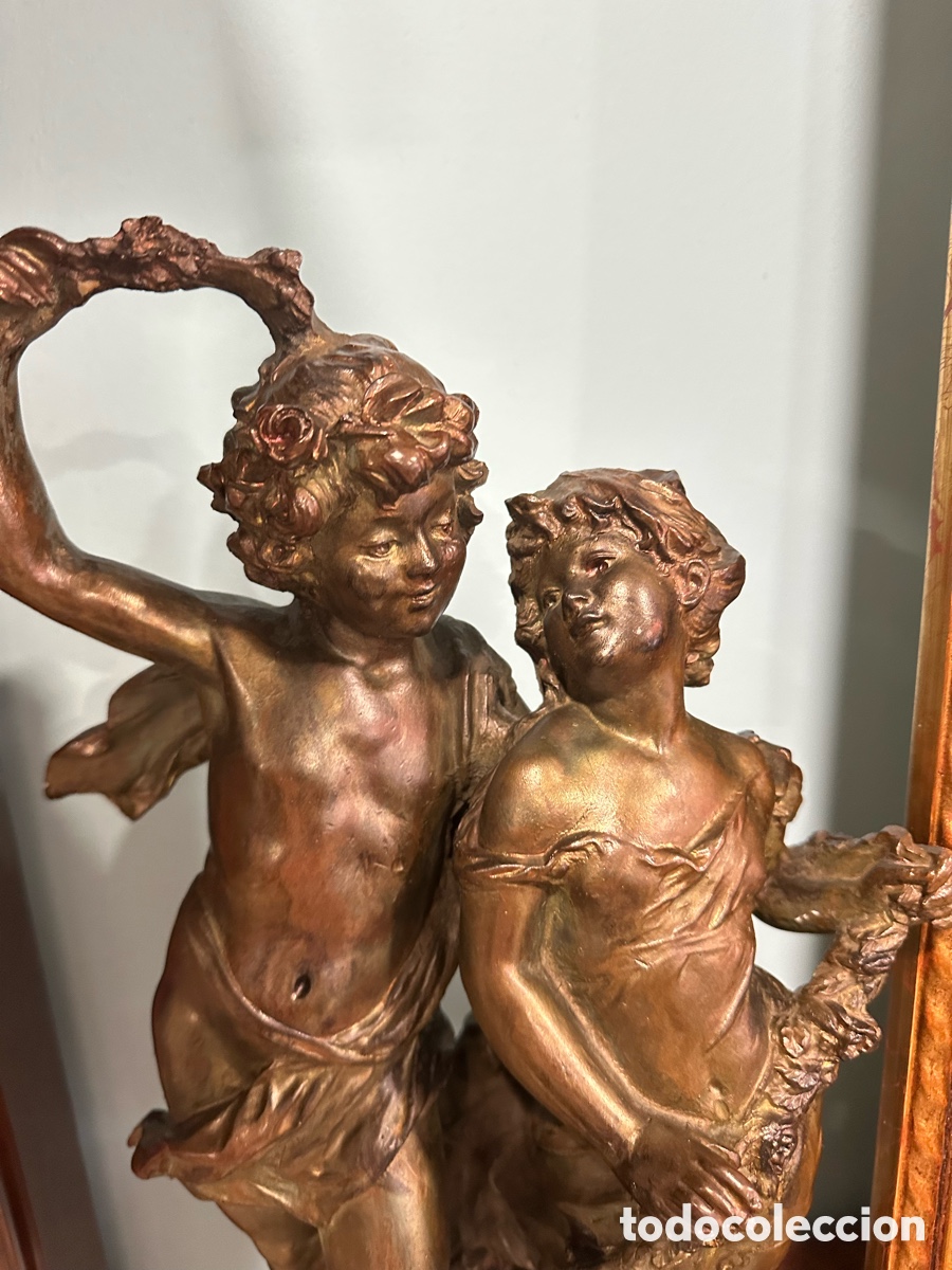 Arte: Peana y figura de bronce - Foto 1