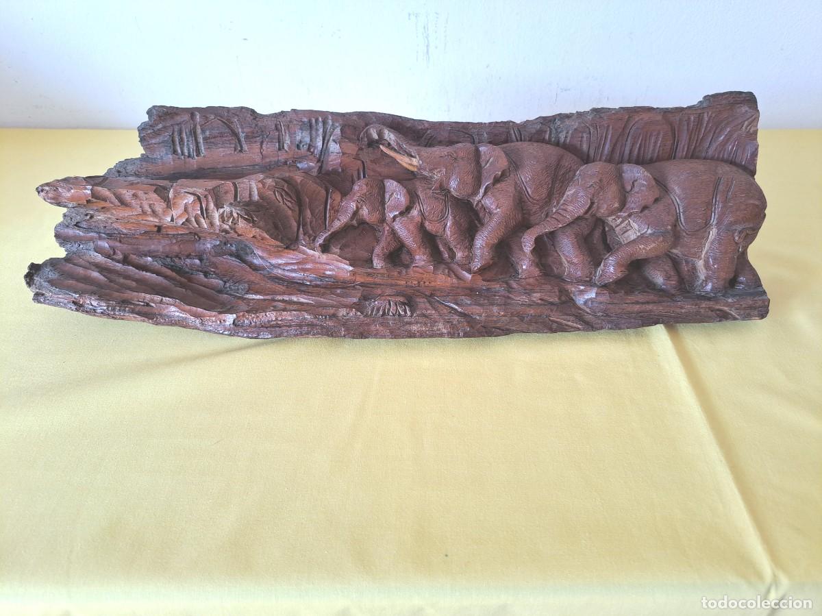 Arte: TRONCO DE MADERA TALLADO CON ELEFANTES - Foto 1