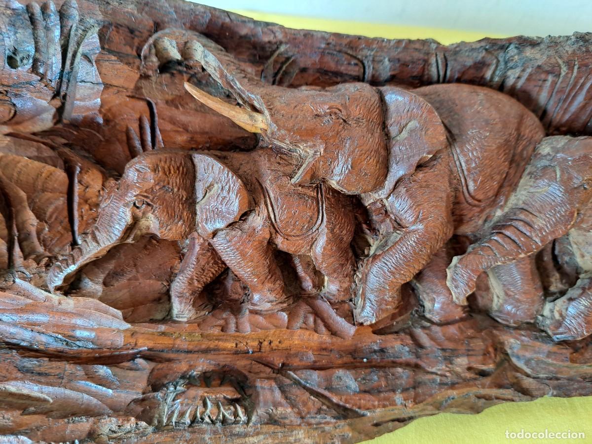 Arte: TRONCO DE MADERA TALLADO CON ELEFANTES - Foto 3