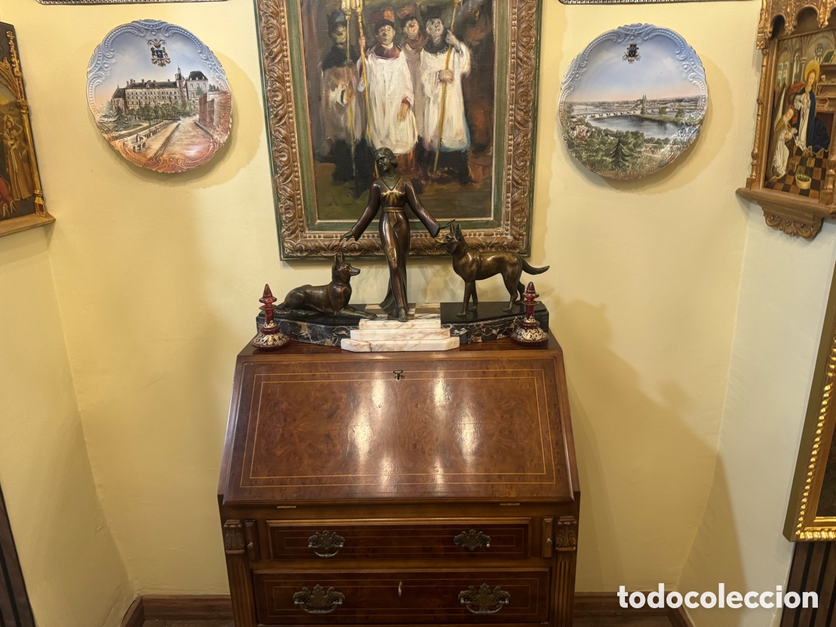 Arte: Bronce se&ntilde;ora con perros - Foto 1