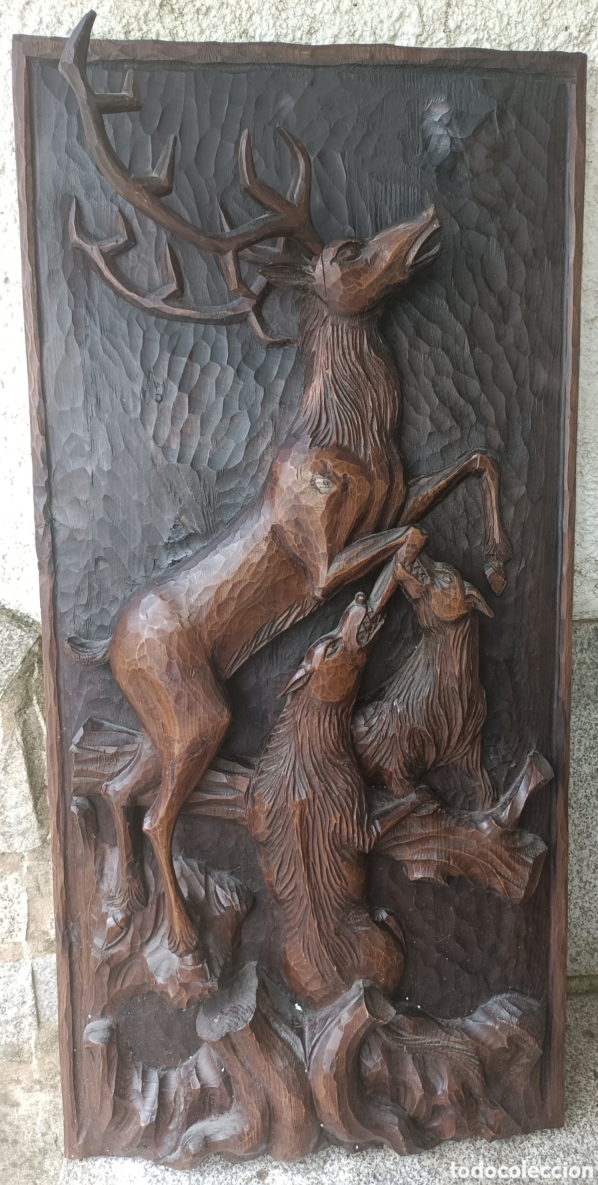 Arte: Madera tallada, ciervo con lobos - Foto 5
