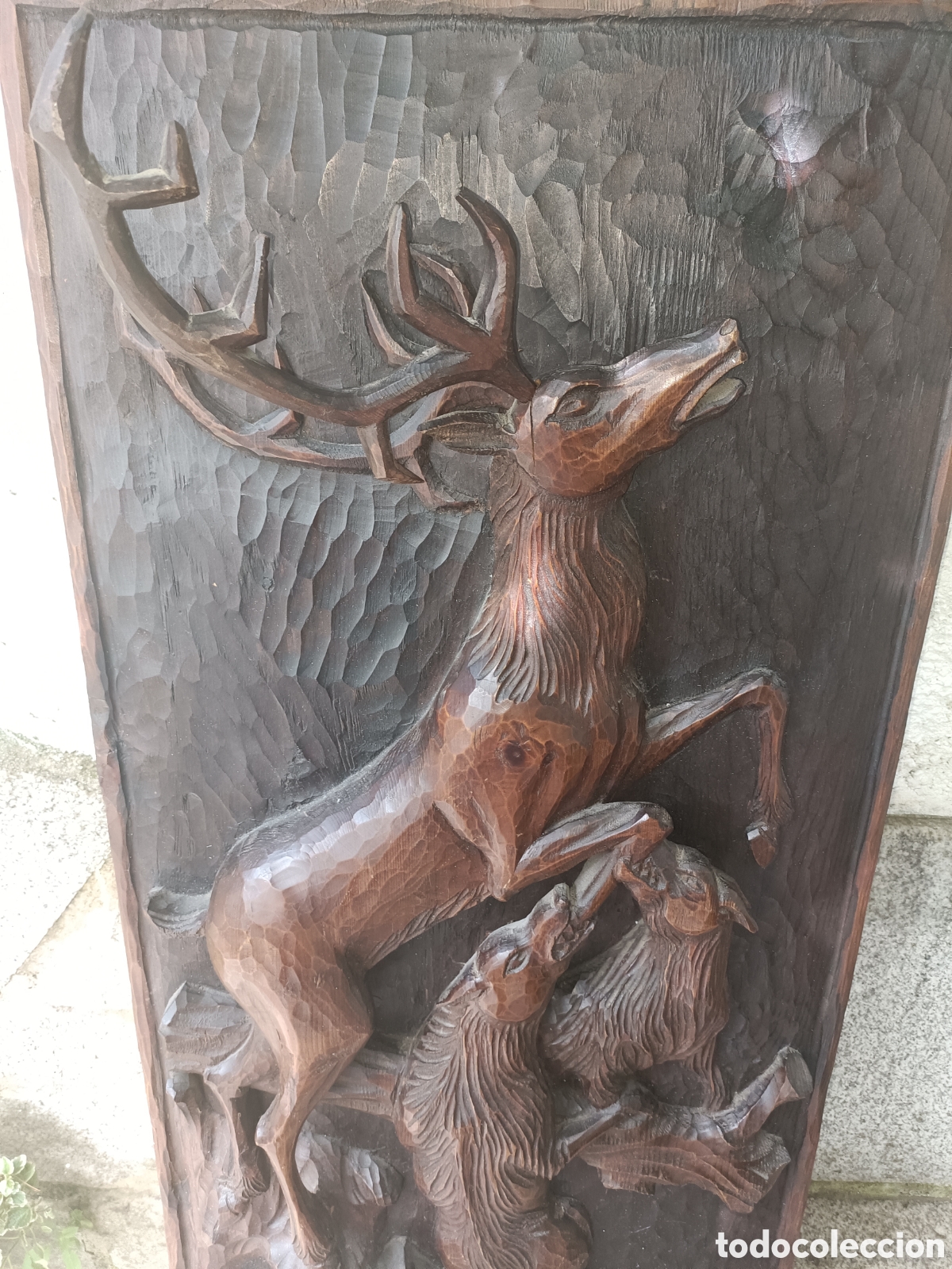 Arte: Madera tallada, ciervo con lobos - Foto 11