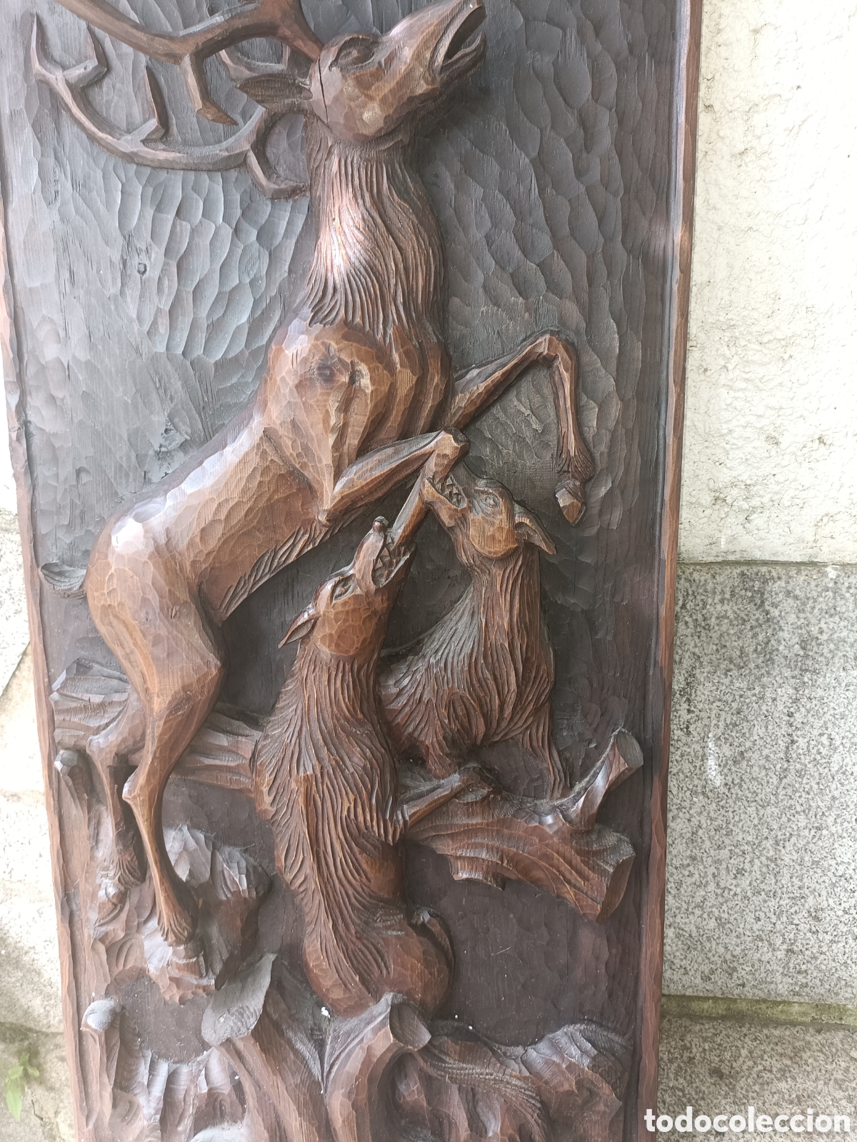 Arte: Madera tallada, ciervo con lobos - Foto 13