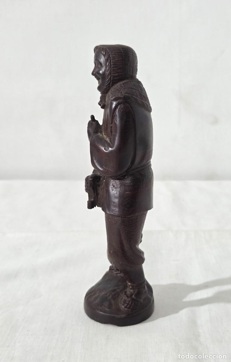 Arte: Figura de madera tallada, sonriente - Foto 2