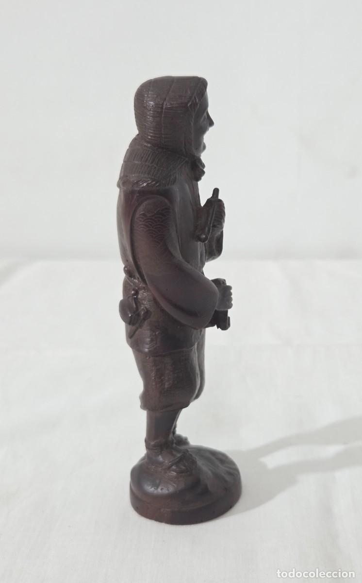 Arte: Figura de madera tallada, sonriente - Foto 4