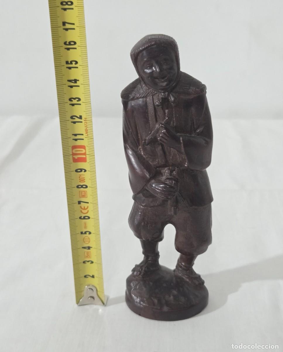 Arte: Figura de madera tallada, sonriente - Foto 9
