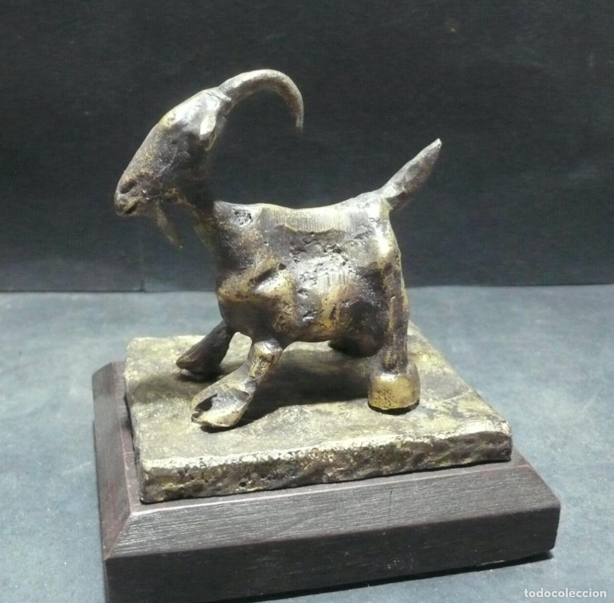 Arte: PEQUE&Ntilde;A CABRA EN BRONCE - Foto 2