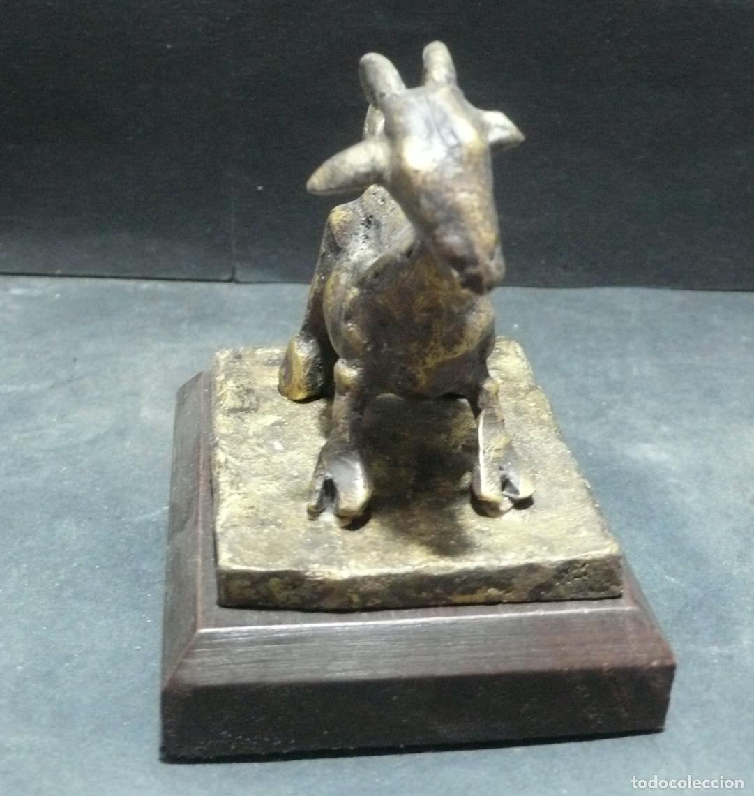 Arte: PEQUE&Ntilde;A CABRA EN BRONCE - Foto 4