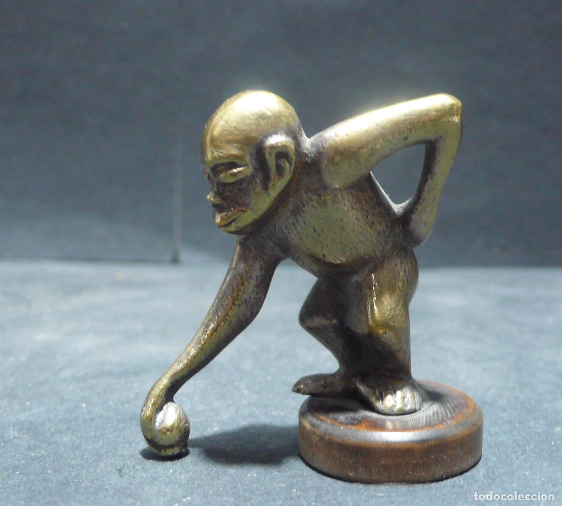 Arte: PEQUE&Ntilde;O MONO EN BRONCE - Foto 1