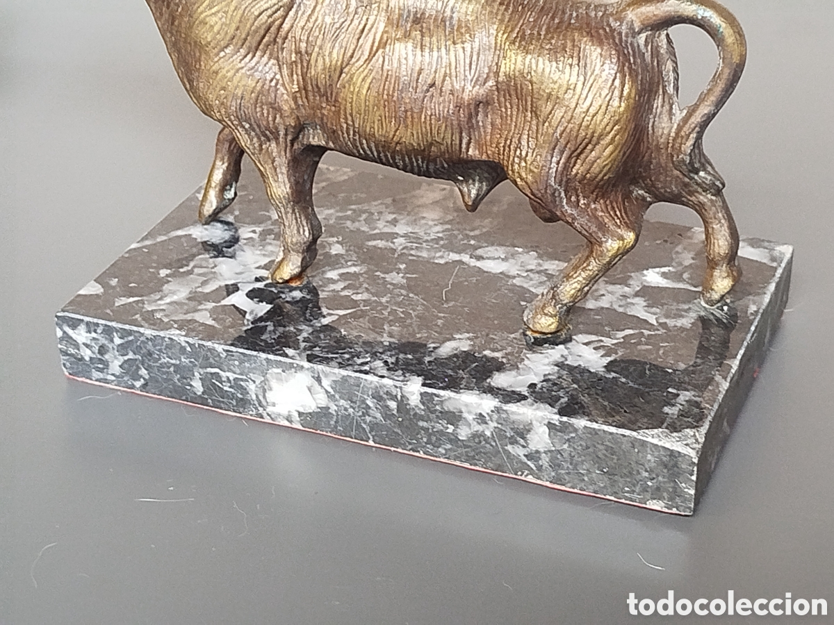 Arte: Figura toro de bronce - Foto 4