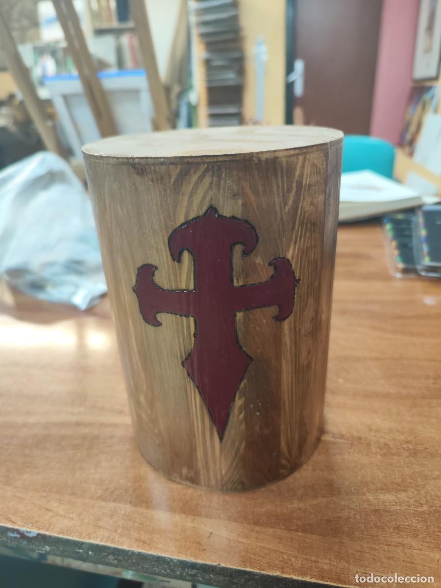 Arte: columna de madera hueca - Foto 1