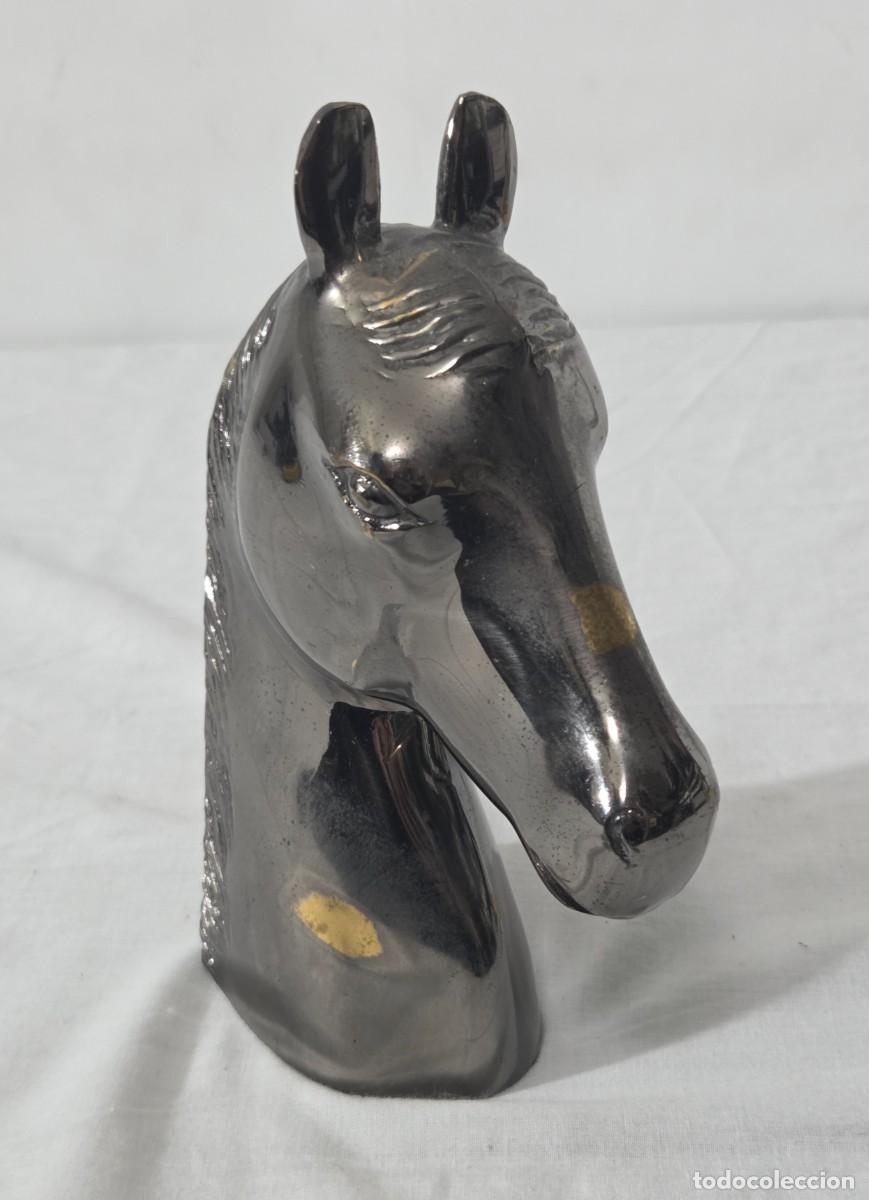 Arte: Cabeza de caballo en bronce - Foto 9