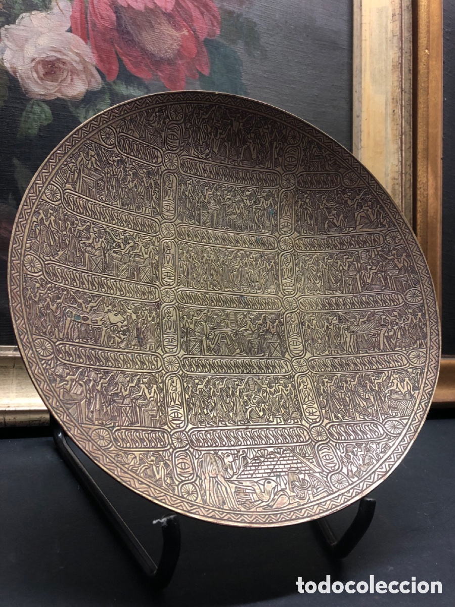Arte: Antiguo plato profusamente cincelado a mano Egipto Fara&oacute;n