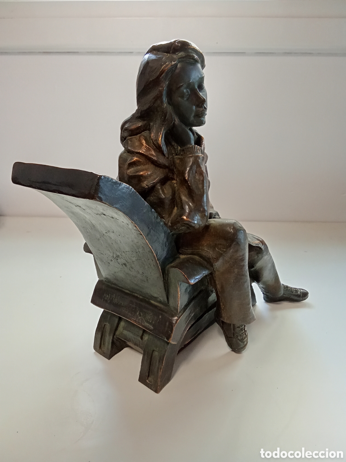 Arte: Estatuilla A la B&uacute;squeda de E. Xaloc - Foto 2