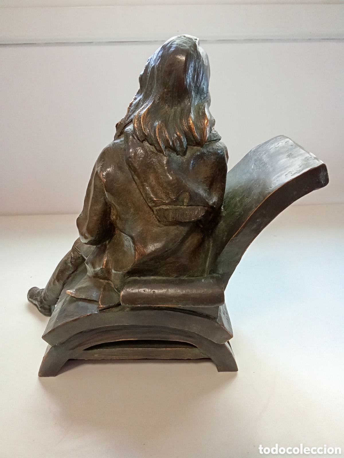 Arte: Estatuilla A la B&uacute;squeda de E. Xaloc - Foto 5