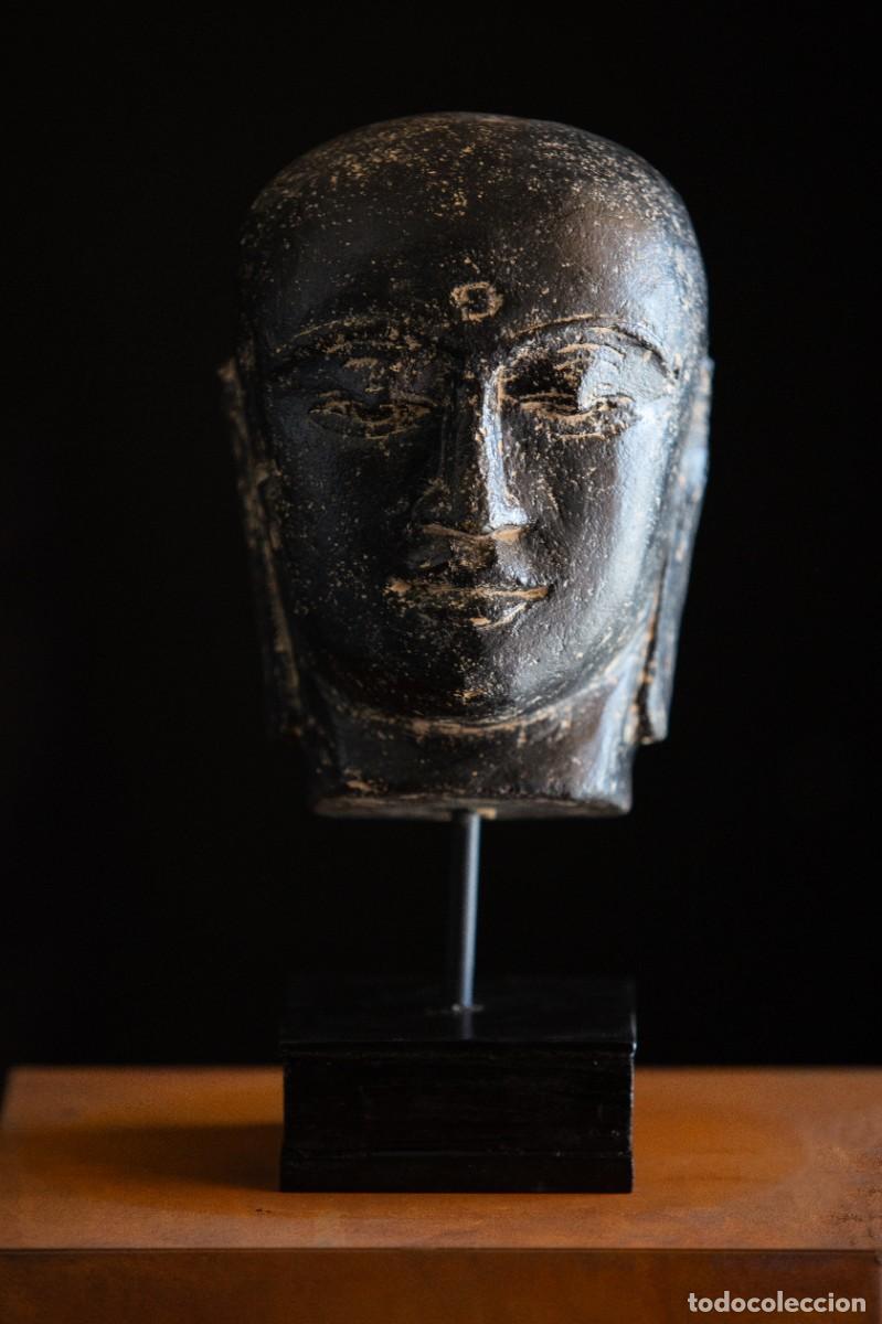 Arte: Cabeza Buda tallada en Piedra de Java. - Foto 6