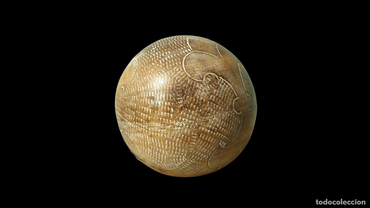 Arte: Esfera Decorativa Tallada a Mano &mdash; Kenia, &Aacute;frica (Vintage, siglo XX)