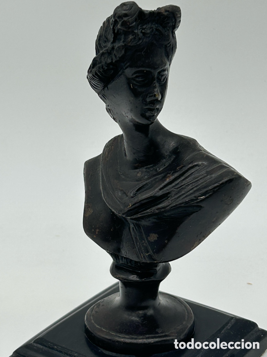 Arte: Busto de mujer estilo griego. Representada de perfil - Foto 2