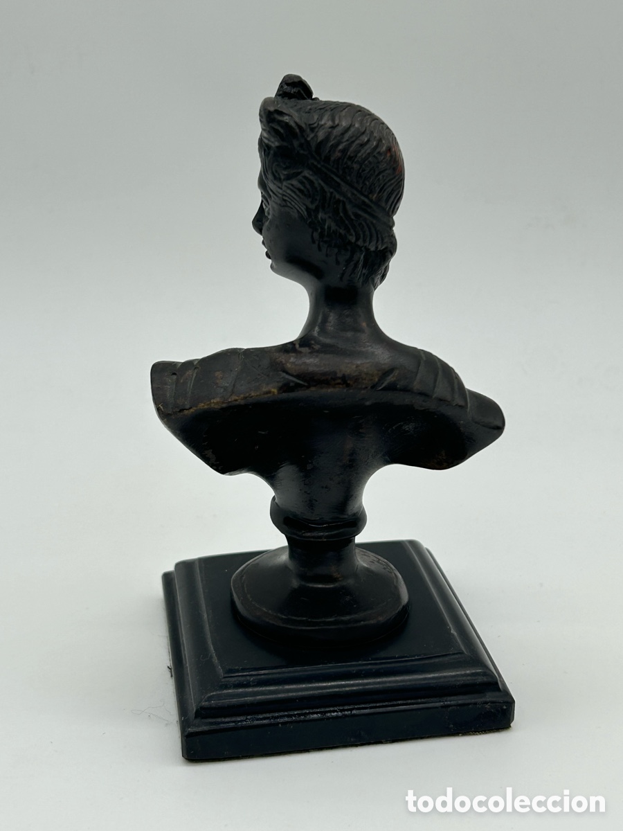 Arte: Busto de mujer estilo griego. Representada de perfil - Foto 3
