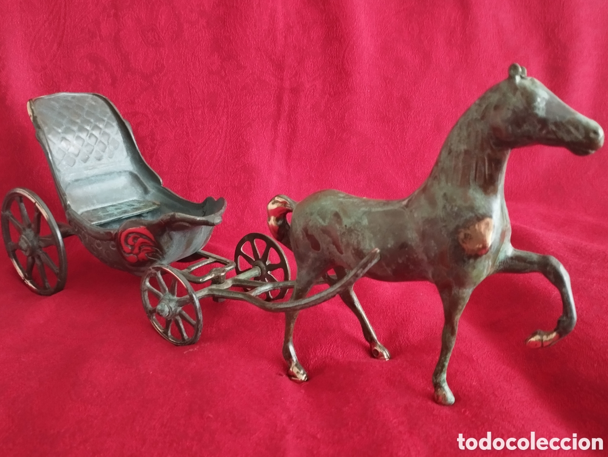 Arte: Caballo y Carruaje Bronce. - Foto 2