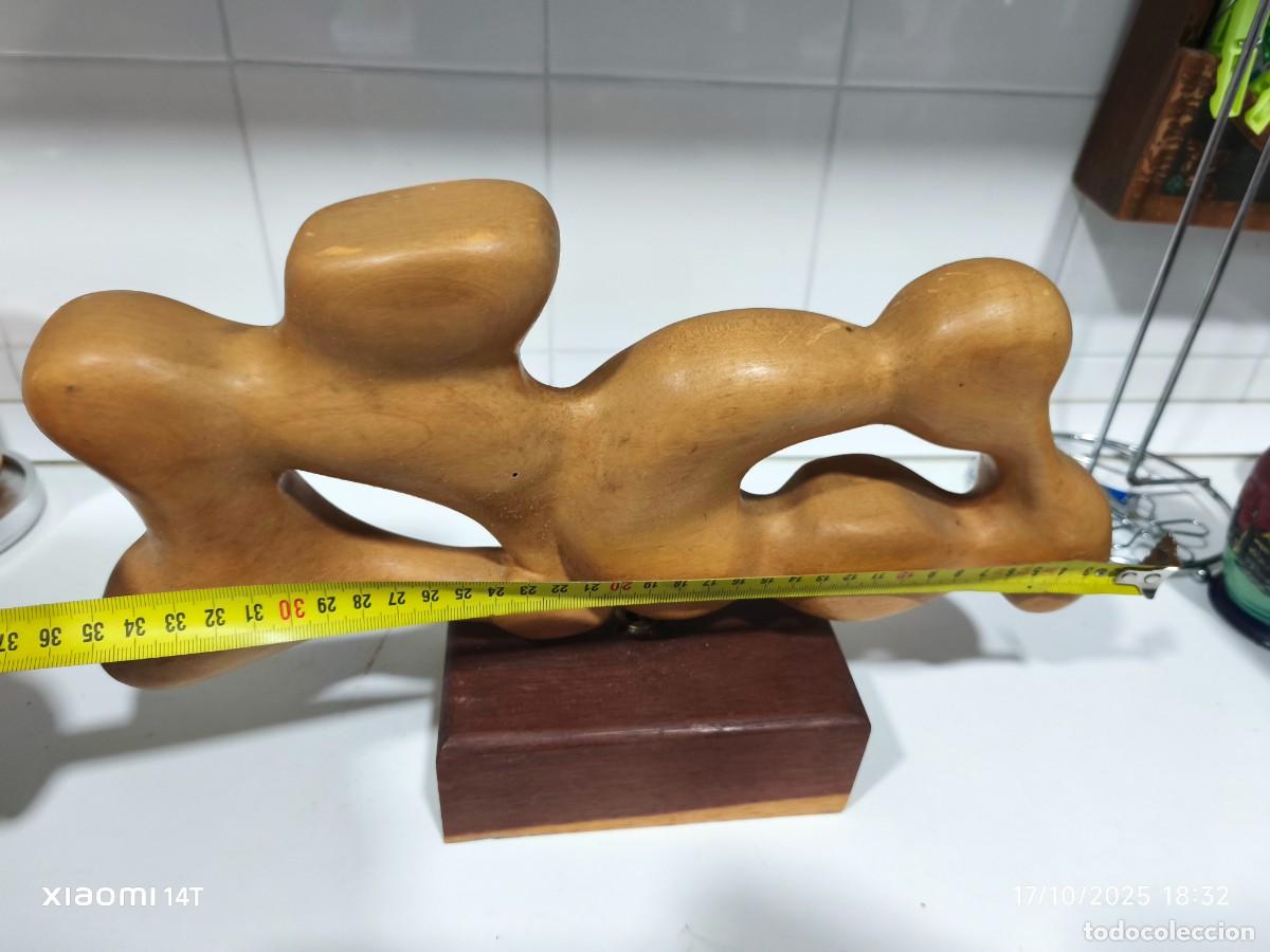 Arte: ESCULTURA ABSTRACTA EN MADERA MACIZA