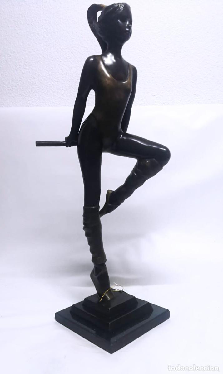 Arte: BRONCE &ndash; GIMNASTA CON BAST&Oacute;N - Foto 1