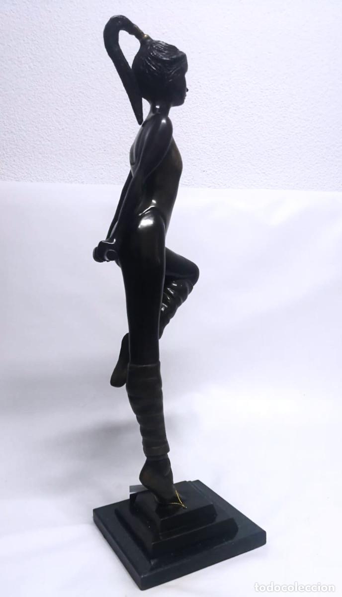 Arte: BRONCE &ndash; GIMNASTA CON BAST&Oacute;N - Foto 2