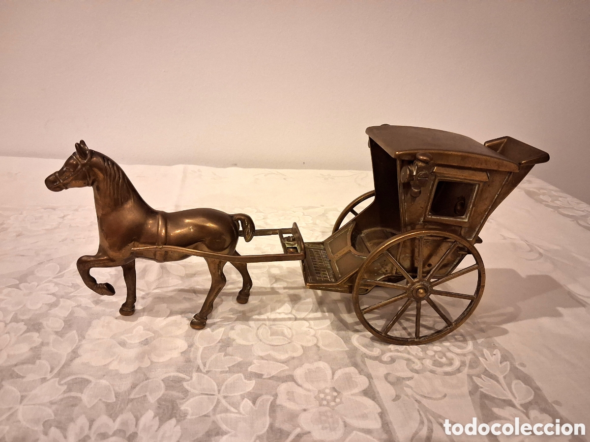 Arte: Caballo con calesa en lat&oacute;n - Foto 1