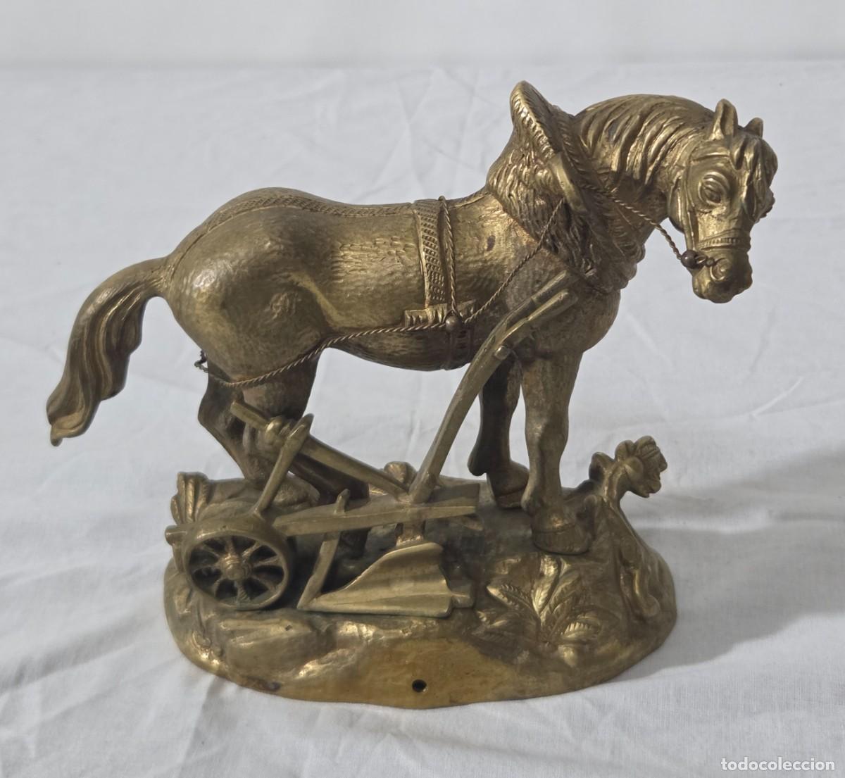 Arte: Figura caballo de labor con arado en bronce - Foto 1