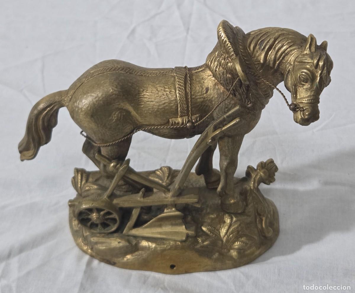 Arte: Figura caballo de labor con arado en bronce - Foto 2