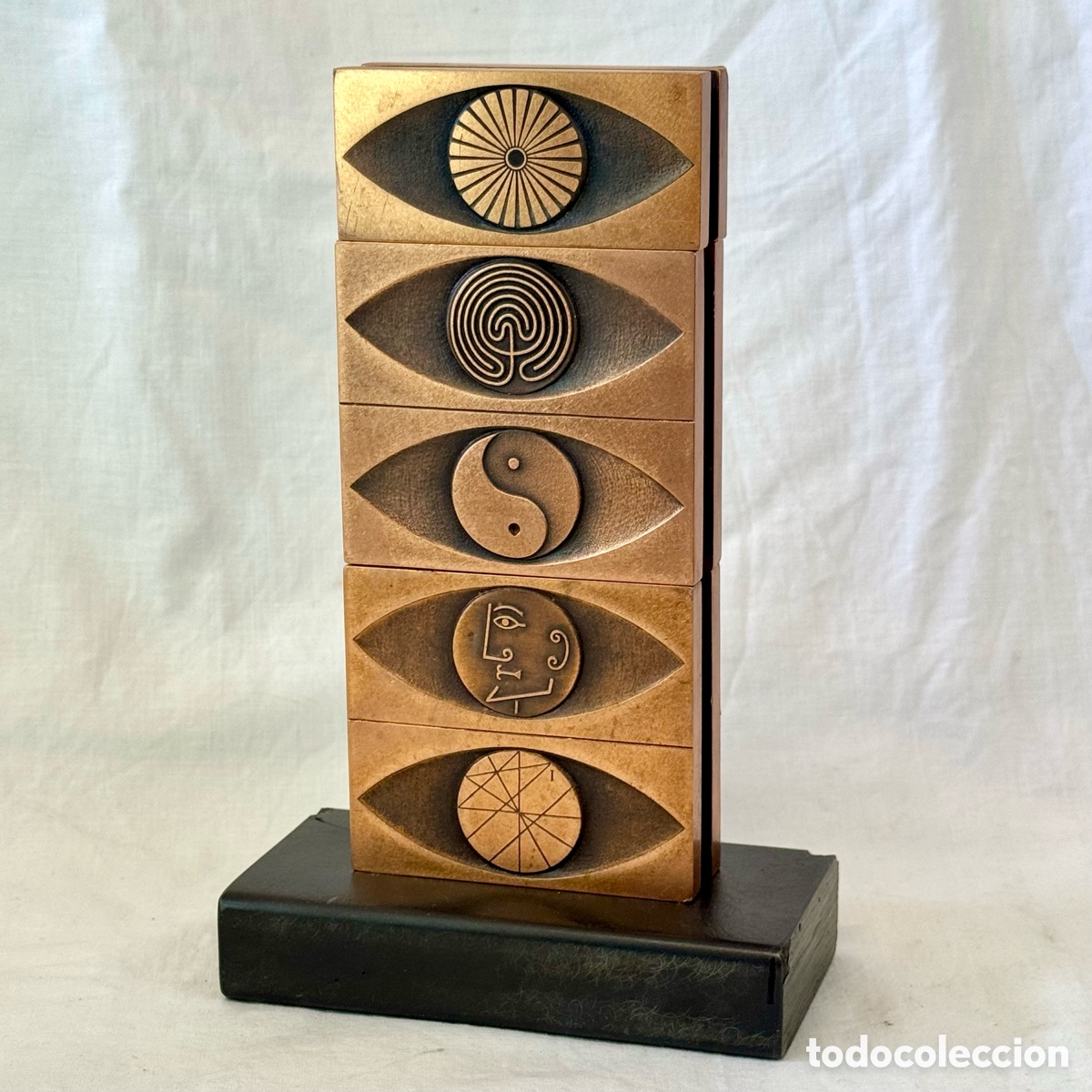 Art: ESCULTURA COBRE OCULUS DE JOSEP MARIA SUBIRACHS GENERAL OPTICA 3 PIEZAS Y PEANA