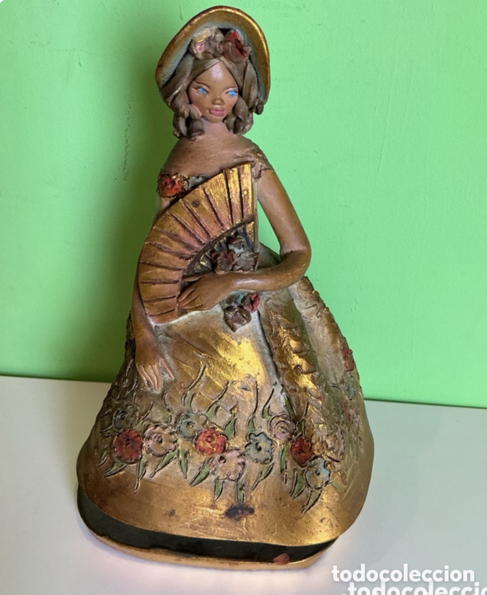 Art: Figura femenina en terracota policromada. Estilo a&ntilde;os 20
