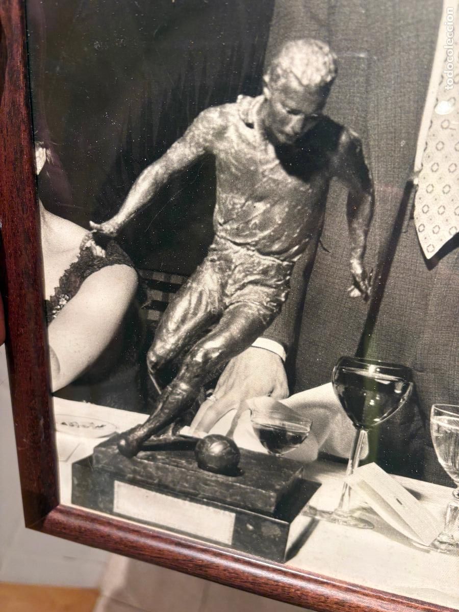 Arte: Escultura j.segarra bronce VILADOMAT Manlleu-Andorra) al judador FCB futbol seleccion espa&ntilde;ola Bar&ccedil;a