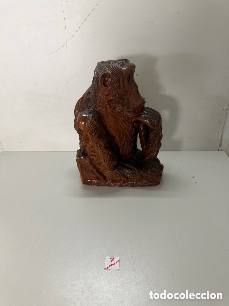 Arte: talla art&iacute;stica de madera que representa a un mono. - Foto 3