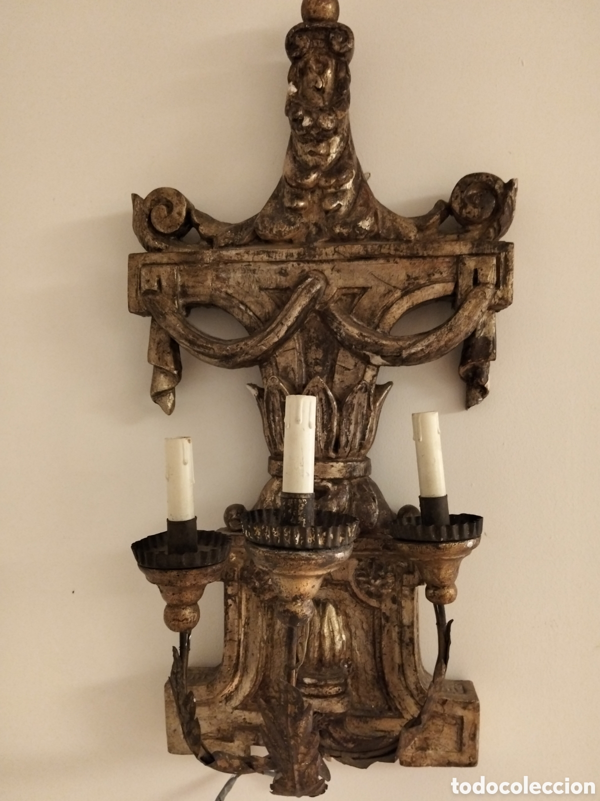 Arte: Candelabro de madera italiano sxviii electificado